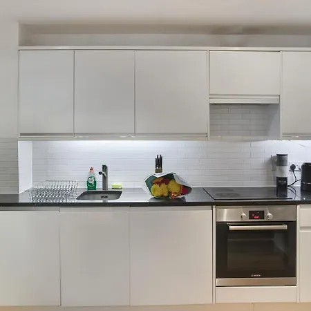Lovely Spacious 2 Bed Apartment In Central Croydon Exterior photo