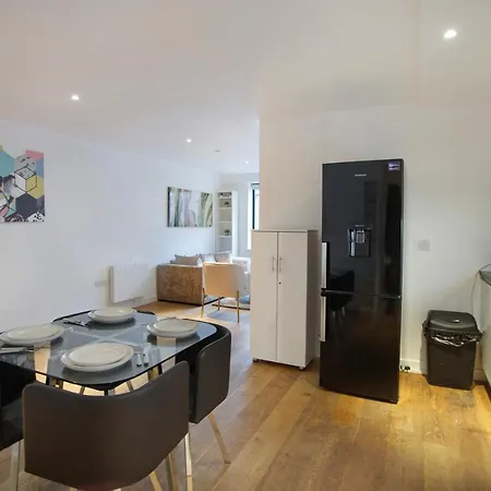 Lovely Spacious 2 Bed Apartment In Central Croydon Exterior photo