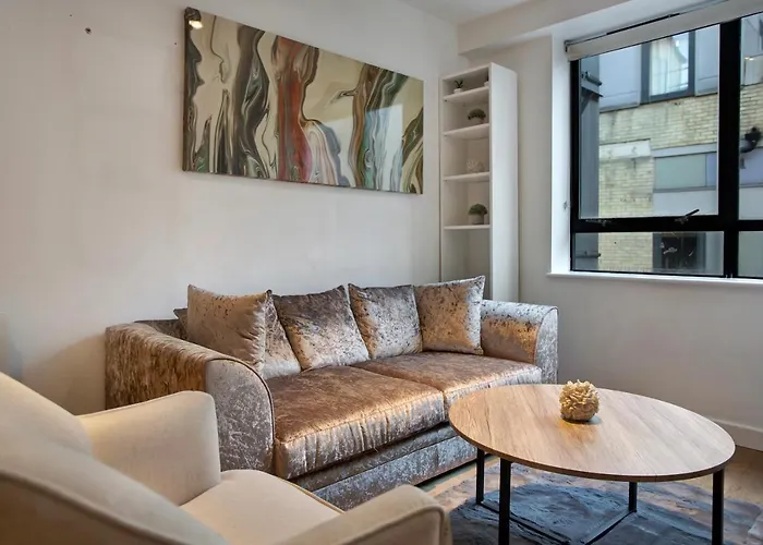 Lovely Spacious 2 Bed Apartment In Central Croydon