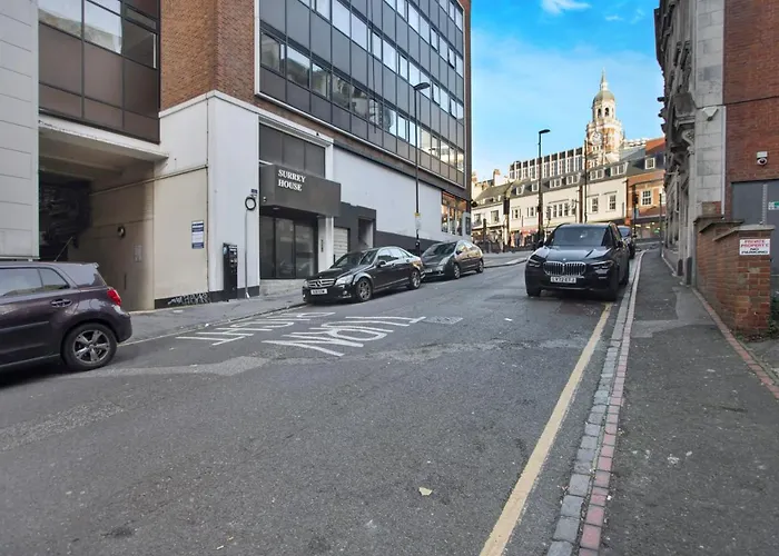 Lovely Spacious 2 Bed Apartment In Central Croydon