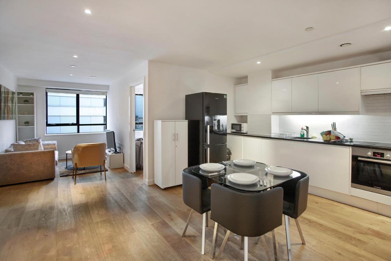 Lovely Spacious 2 Bed In *